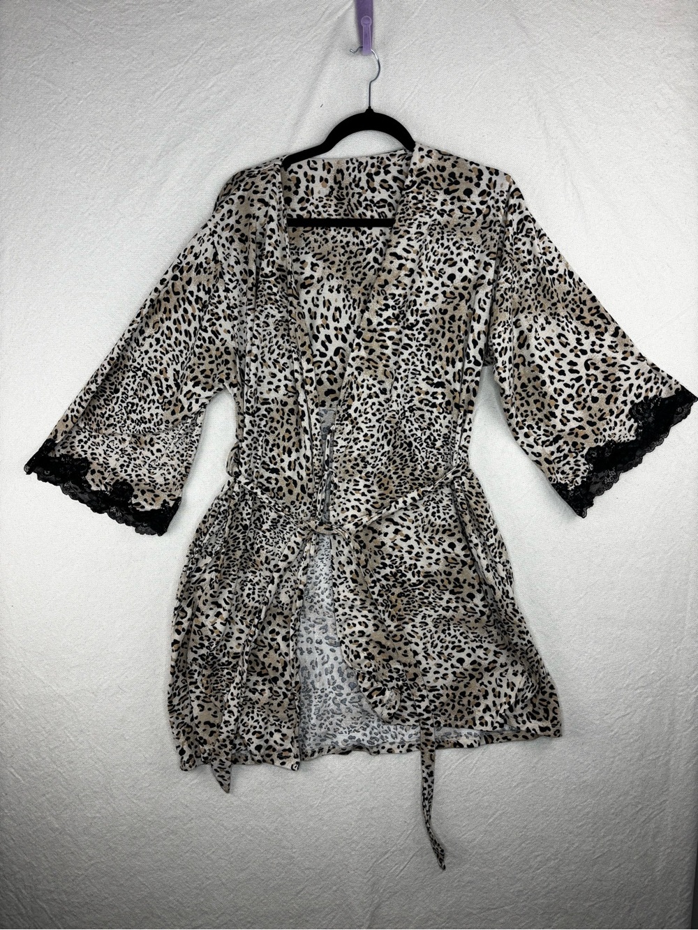 Leopard print women’s medium robe